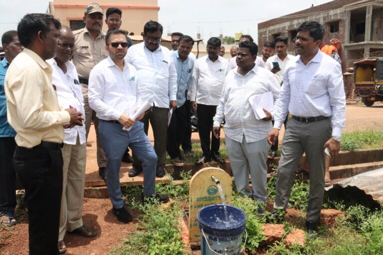 ನಿಗಧಿತ ಅವಧಿಯಲ್ಲಿ ಜಲಜೀವನ ಮೀಷನ್ ಕಾಮಗಾರಿಗಳುಪೂರ್ಣಗೊಳಿಸಿ-ಸಿಇಓ ಡಾ.ಗಿರೀಶ್ ಬದೋಲೆ