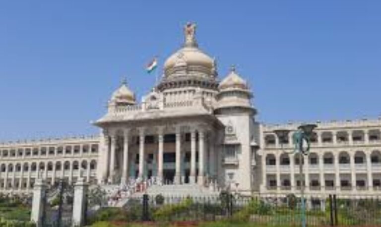 ಕರ್ನಾಟಕ ಹಾಜರಾತಿ ನಿರ್ವಹಣ ವ್ಯವಸ್ಥೆ&nbsp; ವಿನೂತನ ತಂತ್ರಾಂಶವನ್ನು ಮೊಬೈಲ್ ಆಧಾರಿತ ಅಪ್ಲಿಕೇಶನ್.!
