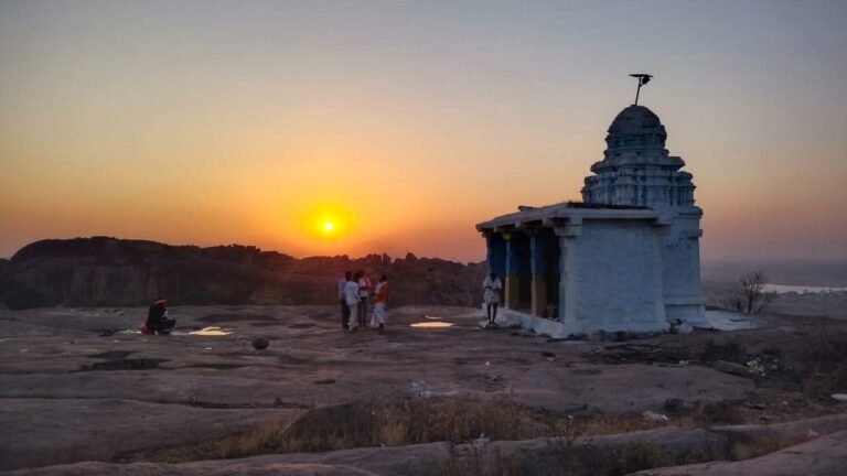 ಭಕ್ತಿ – ಪ್ರತಾಪ – ತೇಜಸ್ಸು – ಬಲಗಳಿಂದ ಕೂಡಿದ ತೇರಿನ ಹನುಮಪ್ಪ ಅಂದಿಗಾಲೀಶ