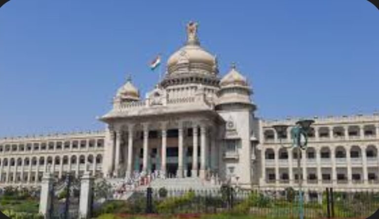 ನಾಳೆಯಿಂದ ಮುಂಗಾರು ಅಧಿವೇಶನ ಆರಂಭ; ಆಡಳಿತ-ಪ್ರತಿಪಕ್ಷಗಳ ನಡುವೆ ವಾಗ್ಯುದ್ದಕ್ಕೆ ವೇದಿಕೆ ಸಜ್ಜು
