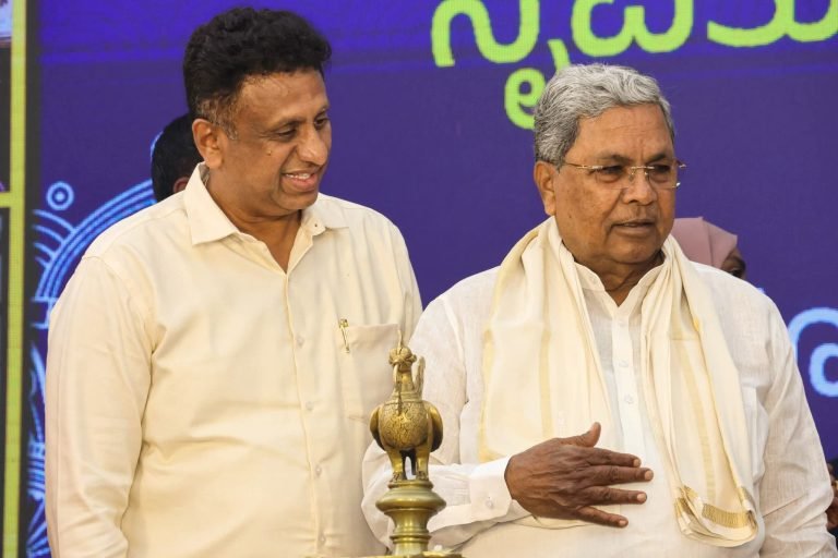 ಐದು ದಶಕಗಳಿಗೂ ಹೆಚ್ಚು ಕಾಲ ಸಕ್ರಿಯ ರಾಜಕಾರಣದಲ್ಲಿ