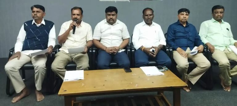 ರಾಜ್ಯ ಸರ್ಕಾರ ಒಳ ಮೀಸಲಾತಿ ಬಗ್ಗೆ ಗೊಂದಲ ಸೃಷ್ಟಿ.ಮೋಹನ್ಕುಮಾರ್ ಜಿ.ಎಚ್.ದೂರಿದರು..!