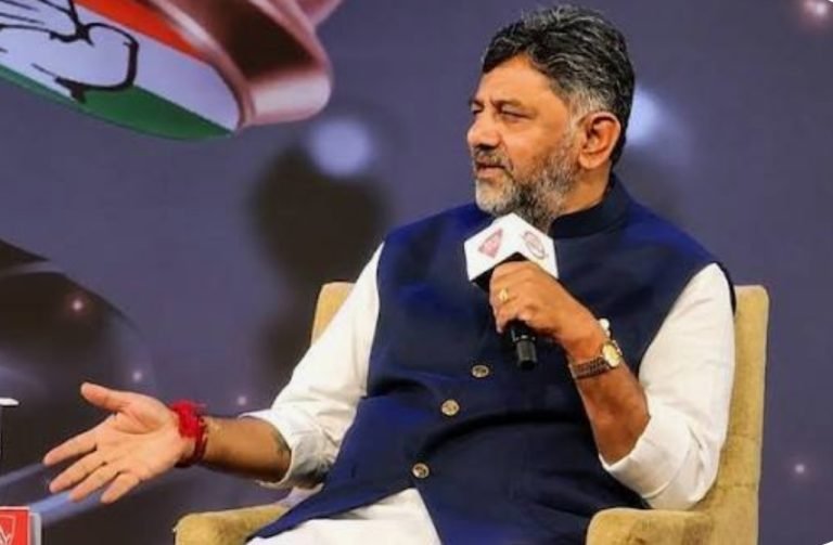 ಜಾತಿ ಪ್ರಮಾಣ ಪತ್ರಗಳನ್ನು ಉಚಿತವಾಗಿ ವಿತರಿಸಲಾಗುತ್ತಿದ್ದು, ಖಾಯಂ ನಿವಾಸಿ ಪತ್ರವನ್ನೂ ಜನರಿಗೆ ತಲುಪಿಸಬೇಕು. ಸಿಎಂ ಡಿಕೆಶಿ