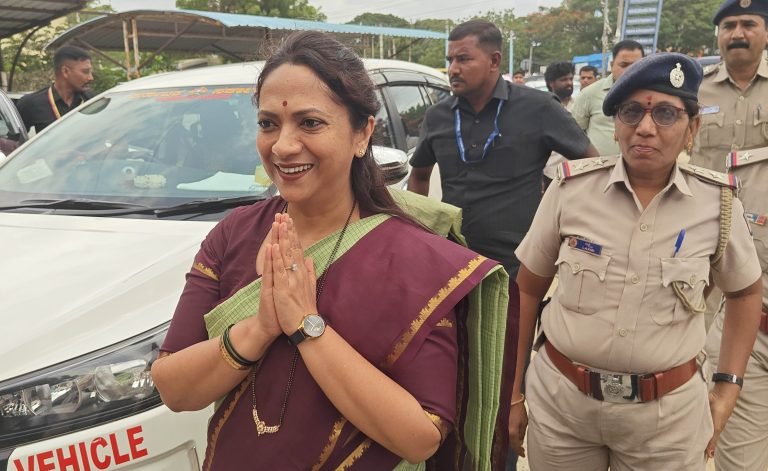ಮಹಿಳಾ ಆಯೋಗದ ಅಧ್ಯಕ್ಷರಿಂದಸರ್ಕಾರಿ ಮಾದರಿ ಪದವಿ ಕಾಲೇಜು ಕಟ್ಟಡ ಪರಿಶೀಲನೆ